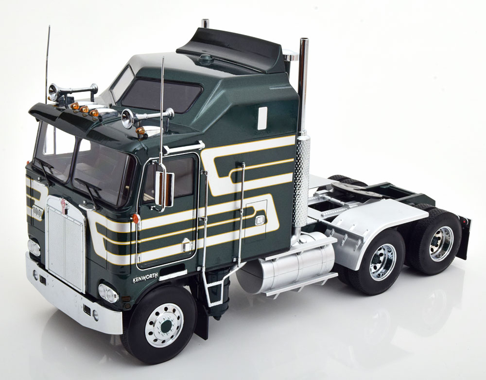 Модель коллекционная Kenworth K100 aerodyne 1976 dark green-metallic silver golden