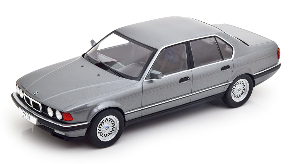 Модель коллекционная MCG Bmw 740I (E32) 1992 metallic grey