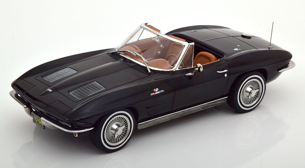 Модель коллекционная NOREV Chevrolet corvette C2 sting ray convertible 1963 black brown