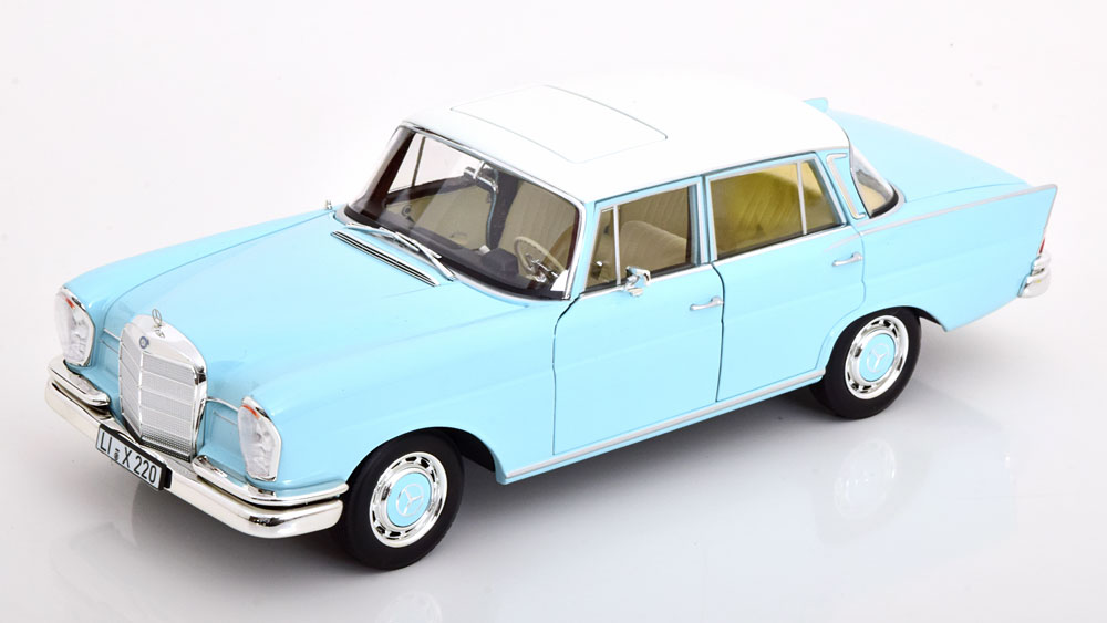 Mercedes W111 s-class 220S 1965 light blue/white / мерседес c-класс светло-голубой