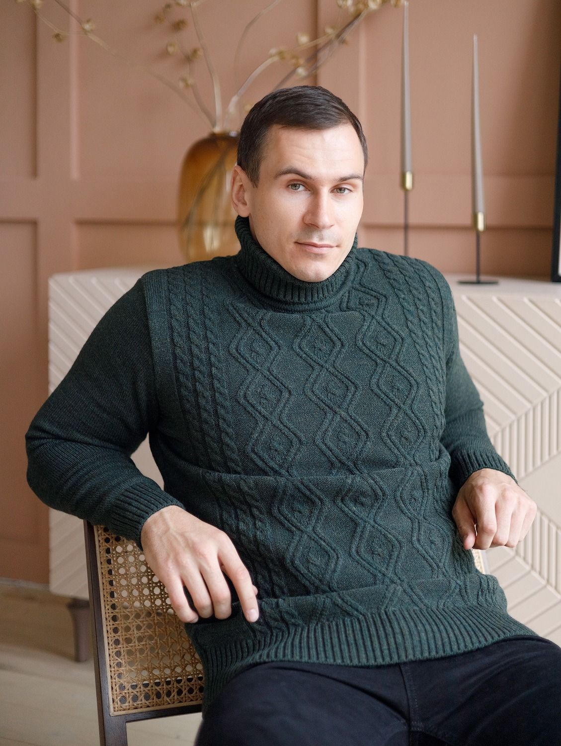 

Свитер мужской DECADE 396 зеленый 52 RU, 396