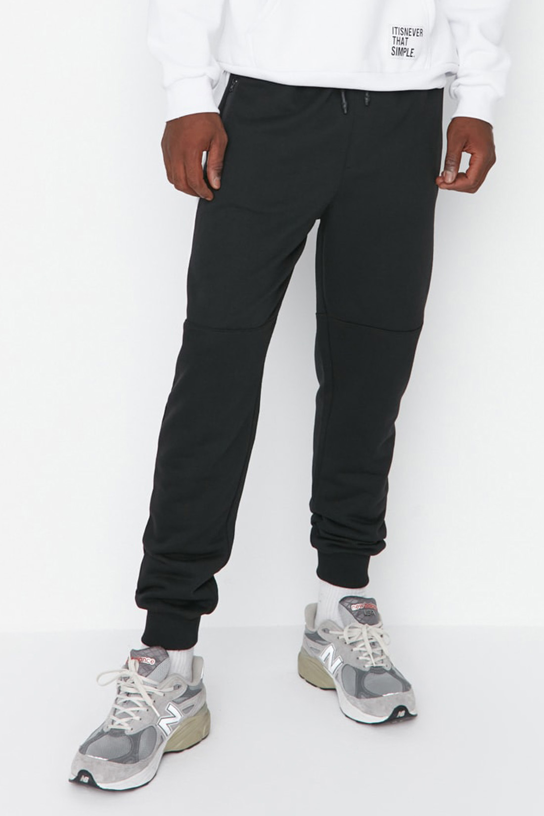 

Спортивные брюки мужские Trendyol TMNSS20EA0049 черные XL, TMNSS20EA0049