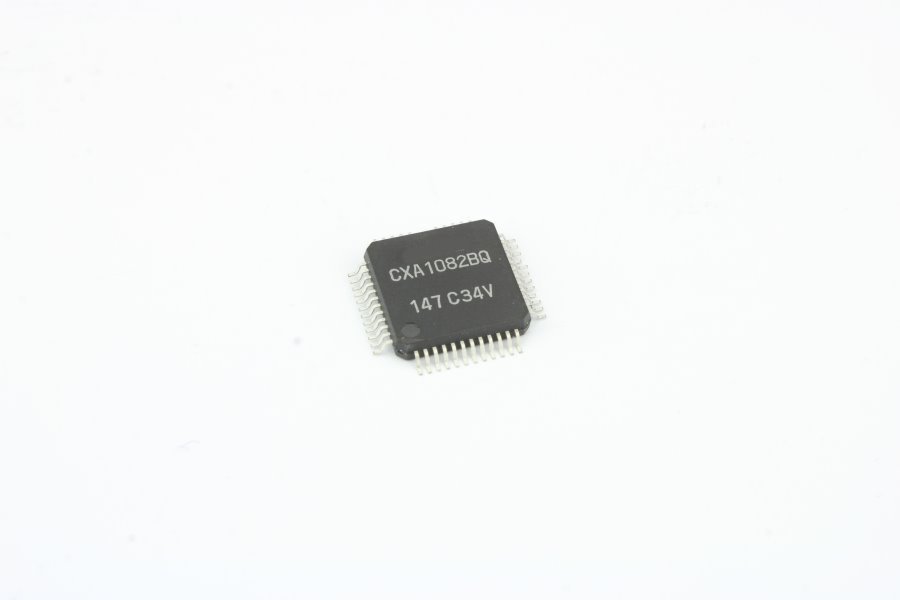 

Микросхема CXA1082BQ