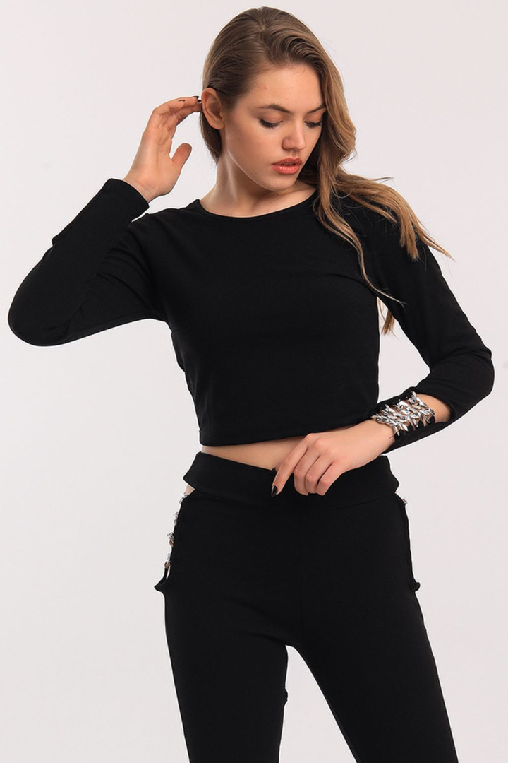 

Джемпер женский Sense 134704 черный 40 RU (товары доставляются из-за рубежа), 134704