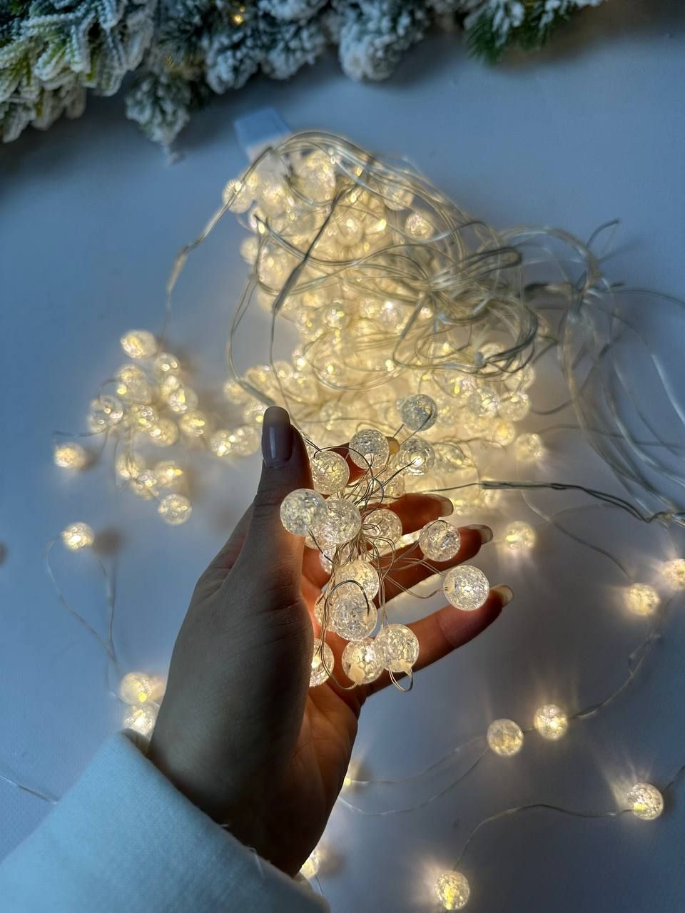 

Новогодняя гирлянда LED занавес-штора шарики 200L тёплый белый 3мх2м 16913