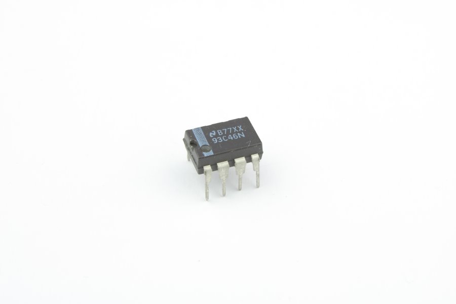 

Микросхема 93C46N