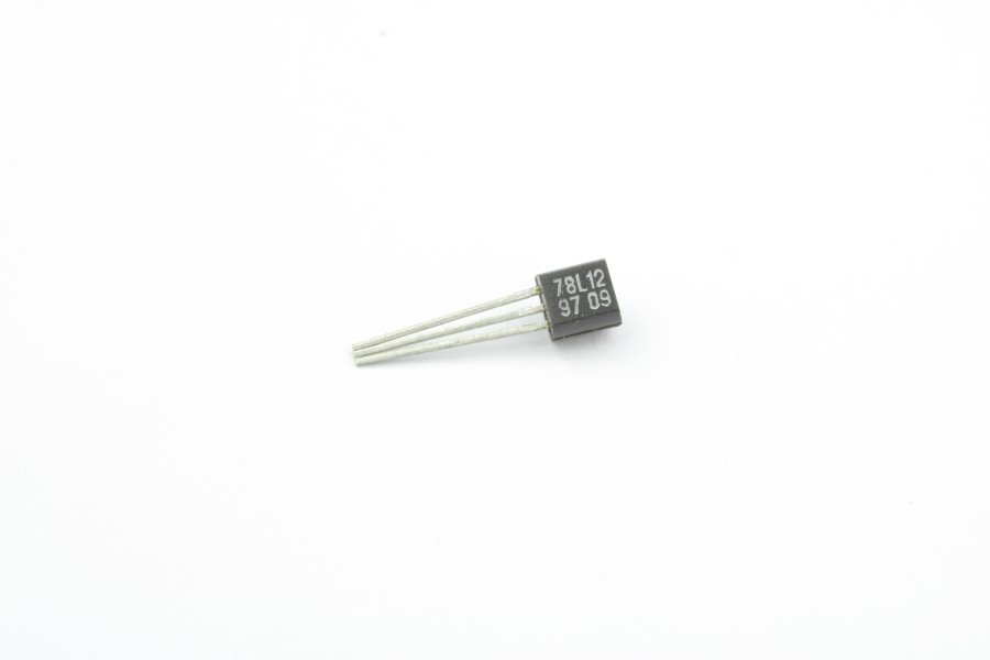 

Микросхема 78L12