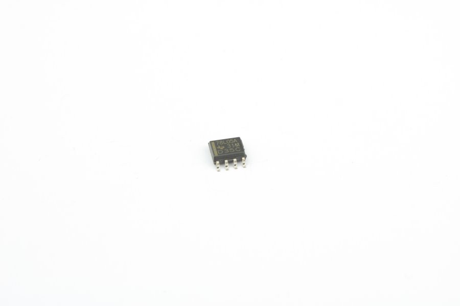 

Микросхема 78L05ACM SMD