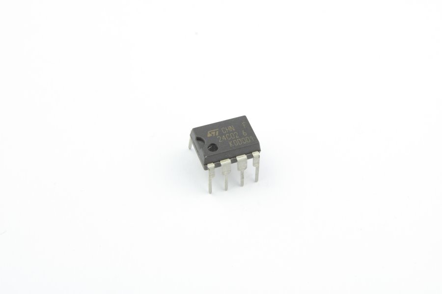 

Микросхема 24C02 6
