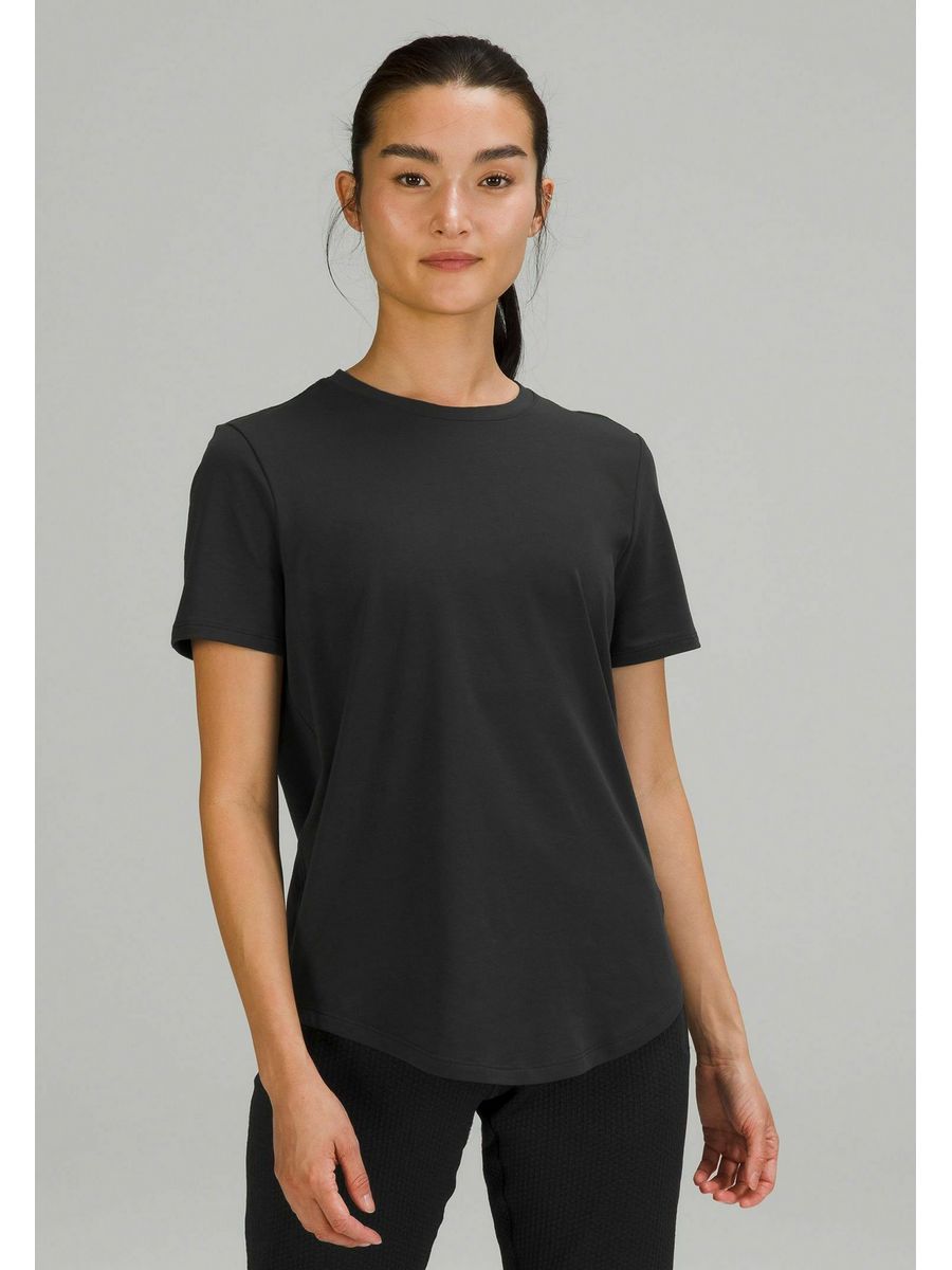 

Футболка женская lululemon LLS21D000 черная 44 EU, Черный, LLS21D000