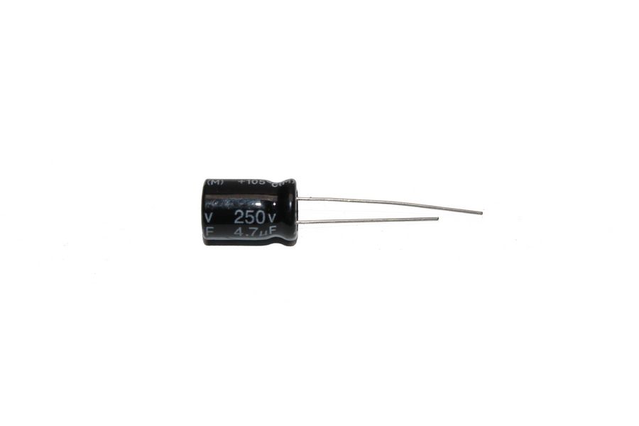 

Конденсатор 4.7/250V d8 h12 105C