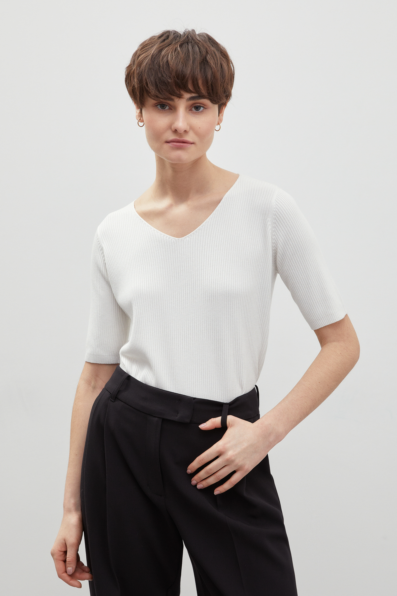 

Пуловер женский Finn Flare BAS-10118 белый M, BAS-10118