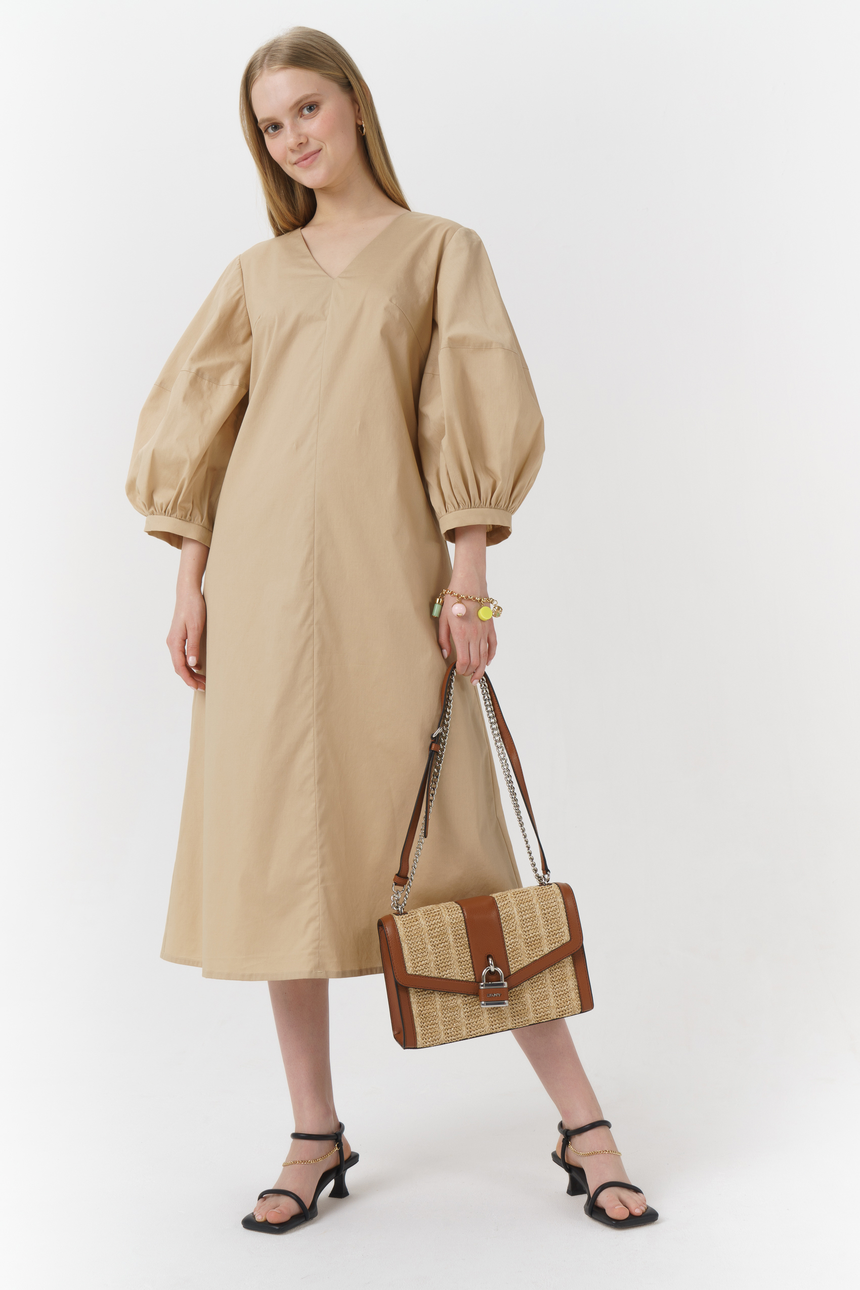 

Платье женское Ennergiia SS22-ENN03 бежевое 48 RU, SS22-ENN03