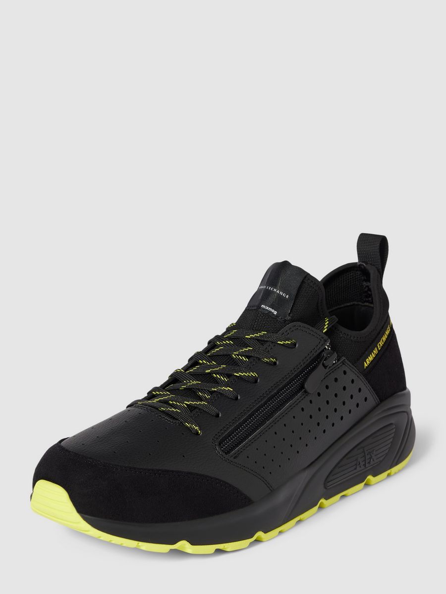 

Кроссовки мужские Armani Exchange XUX213.XV824 черные 45 EU, Черный, XUX213.XV824
