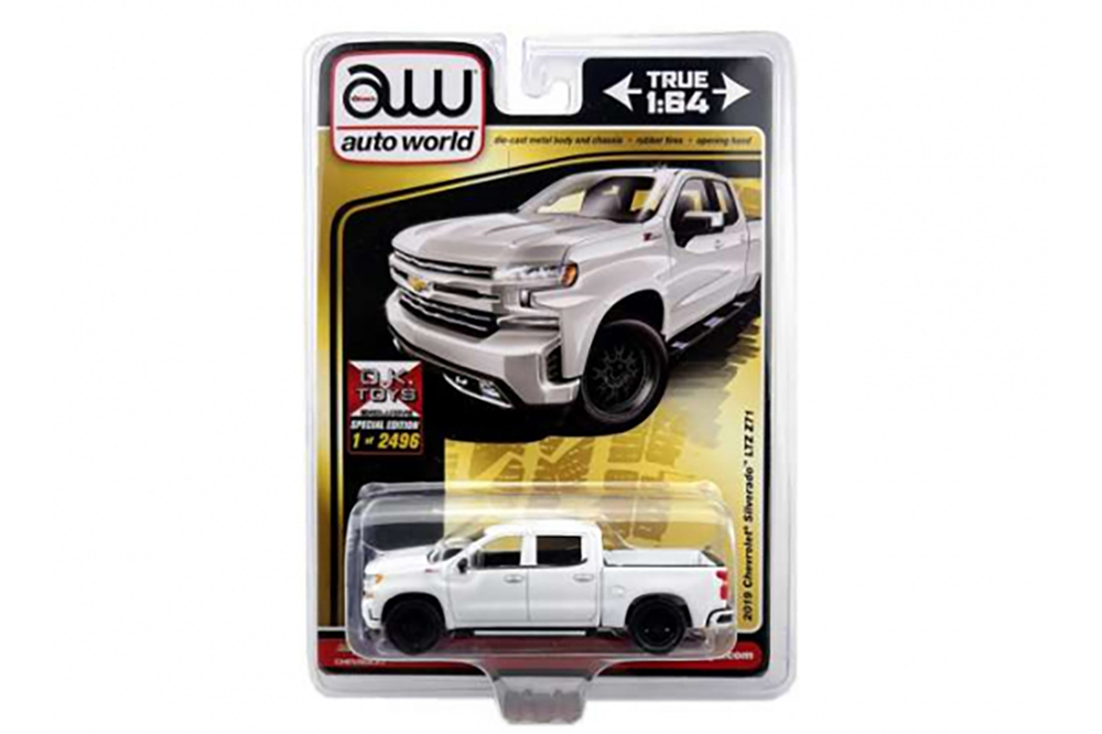 Модель коллекционная AUTO WORLD Chevrolet silverado ltz Z71 (2019), white