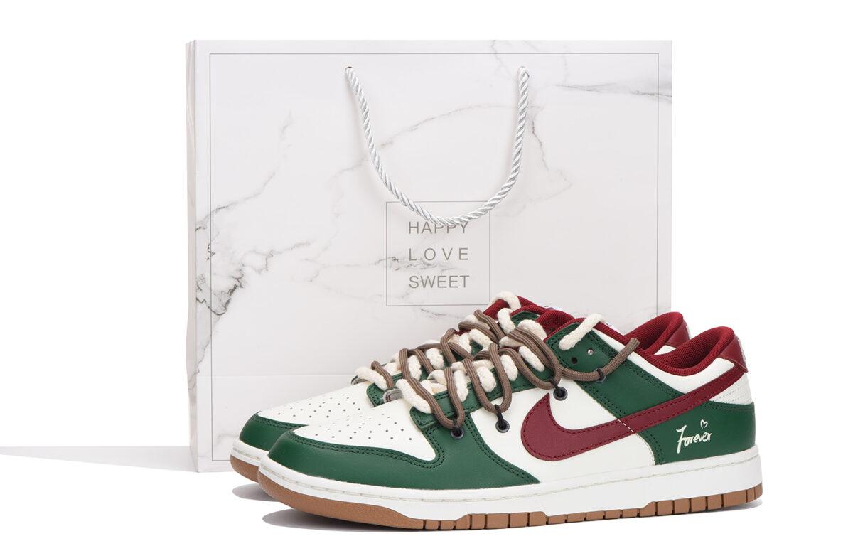 

Кеды унисекс Nike Dunk Low Gorge Green белые 40.5 EU, Белый, Dunk Low Gorge Green