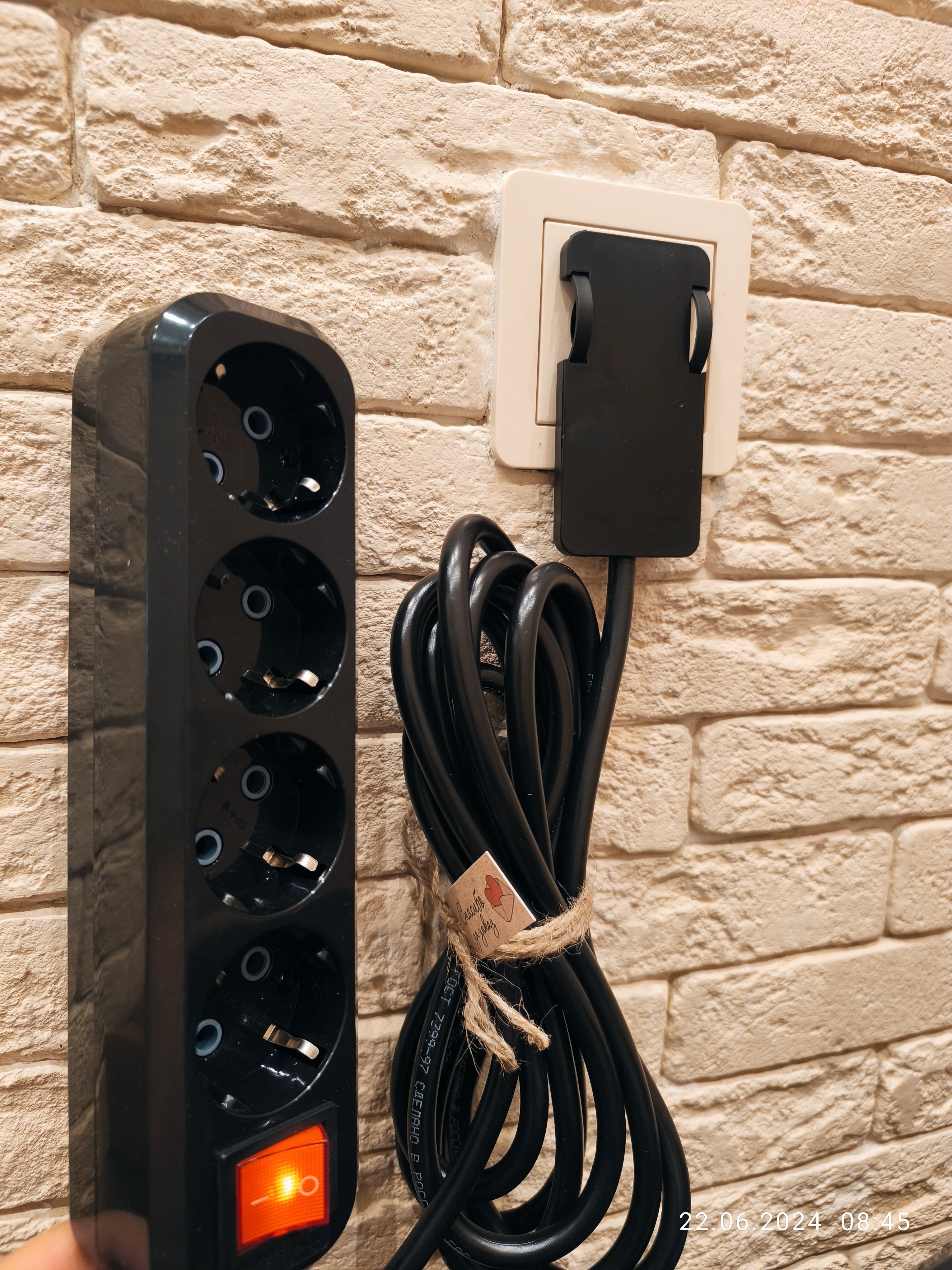 

Бытовой удлинитель TDM ELECTRIC ПК00045, 4 розетки, 3 м, черный, ПК00045