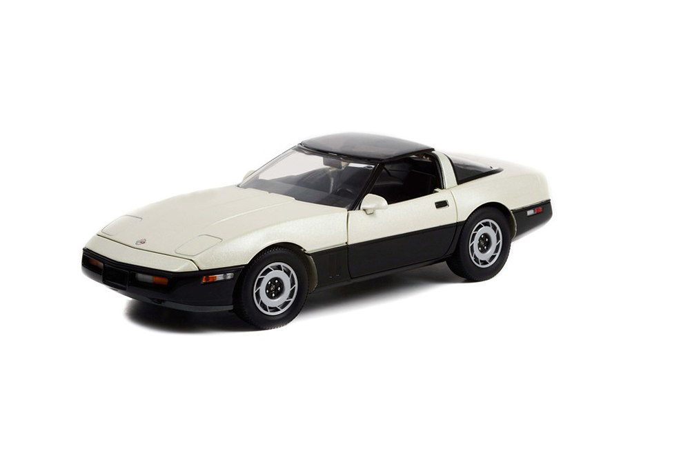 

Chevrolet corvette C4 malcolm konner commemorative edition 1986 dual-tone black/silver bei, Белый