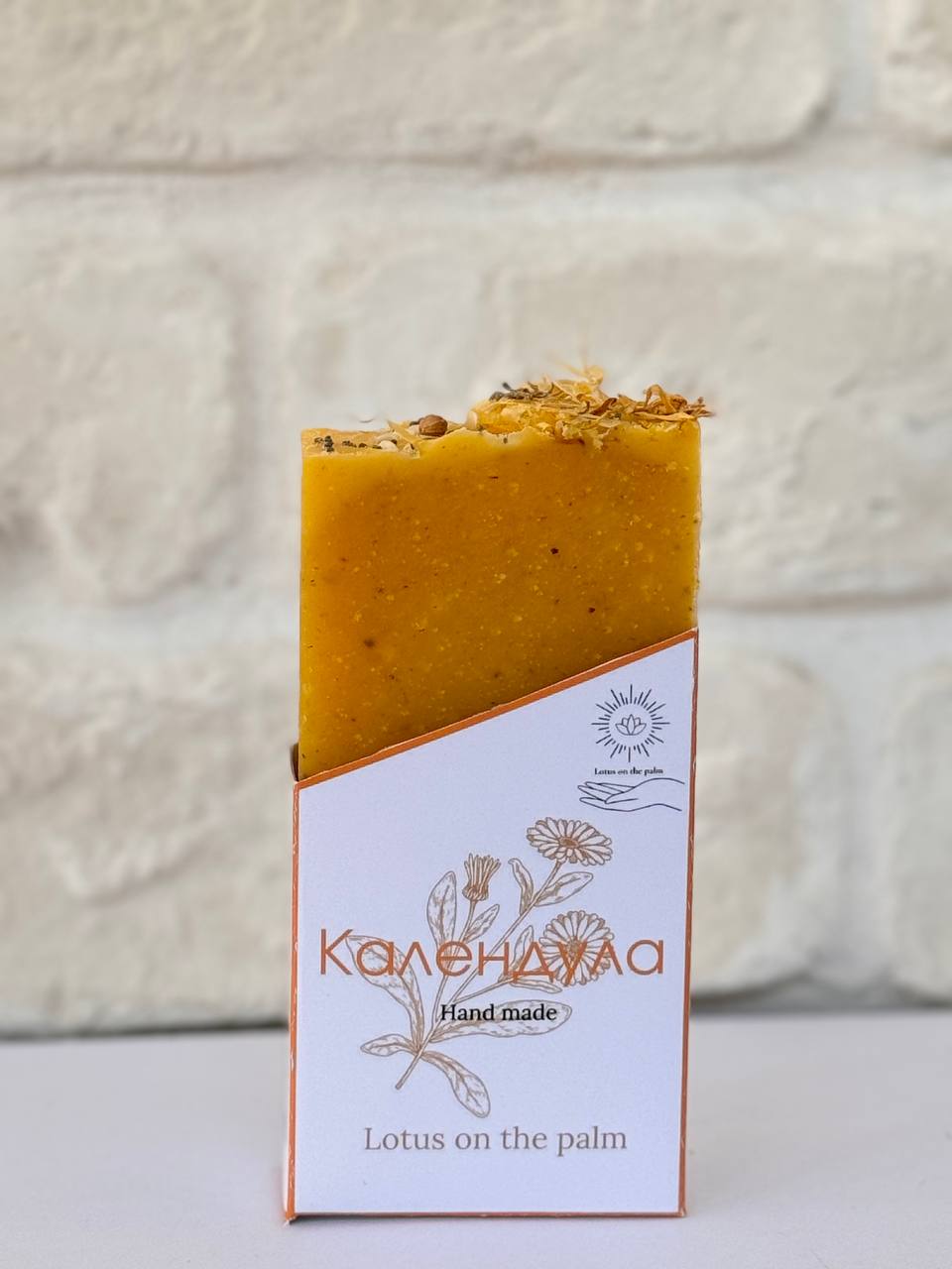 

Мыло Lotus on the palm Косметическое Календула, 1 шт, Косметическое