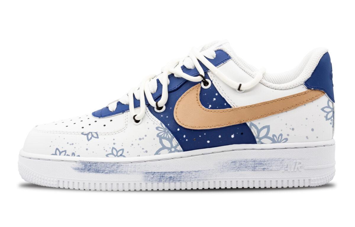 

Кеды унисекс Nike Air Force 1 Low 07 белые 43 EU, Белый, Air Force 1 Low 07