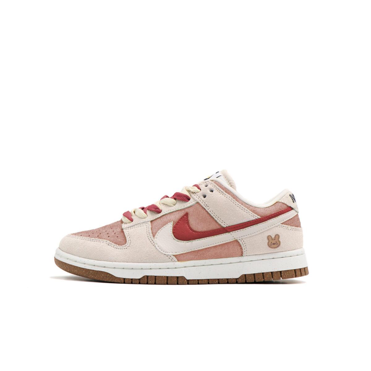 

Кеды унисекс Nike Dunk Low SE CNY розовые 40 EU, Розовый, Dunk Low SE CNY