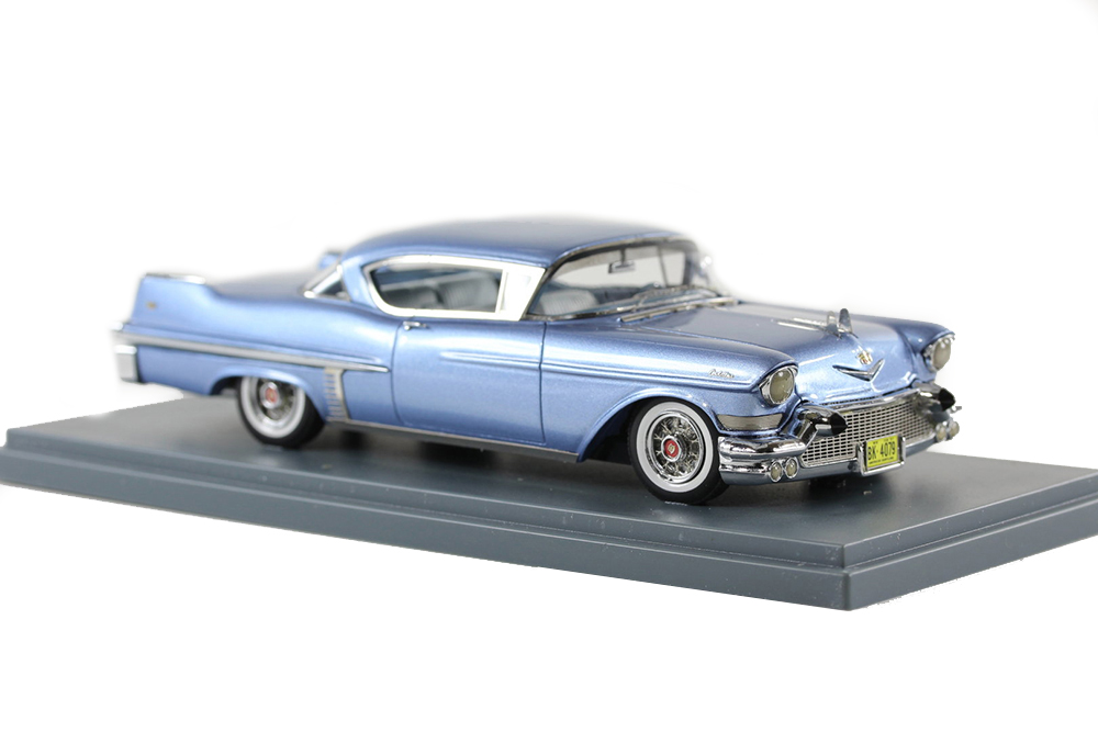 Модель коллекционная NEO Cadillac series 62 hardtop coupe 1957 blue