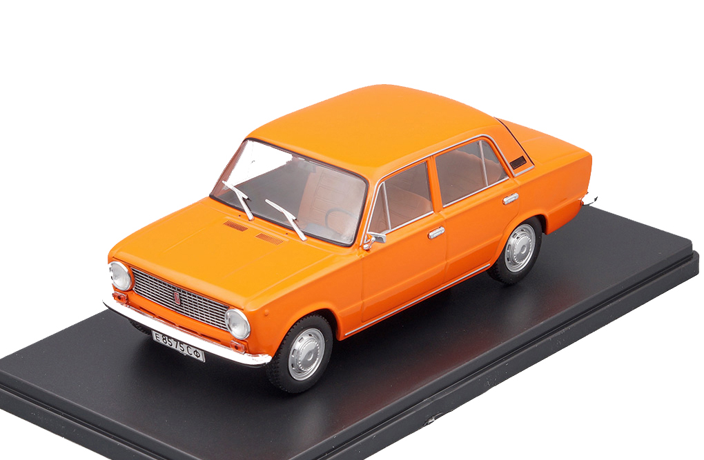

Волжский автомобиль 21013 оранжевый 1980 (жигули легендарные автомобили #78)
