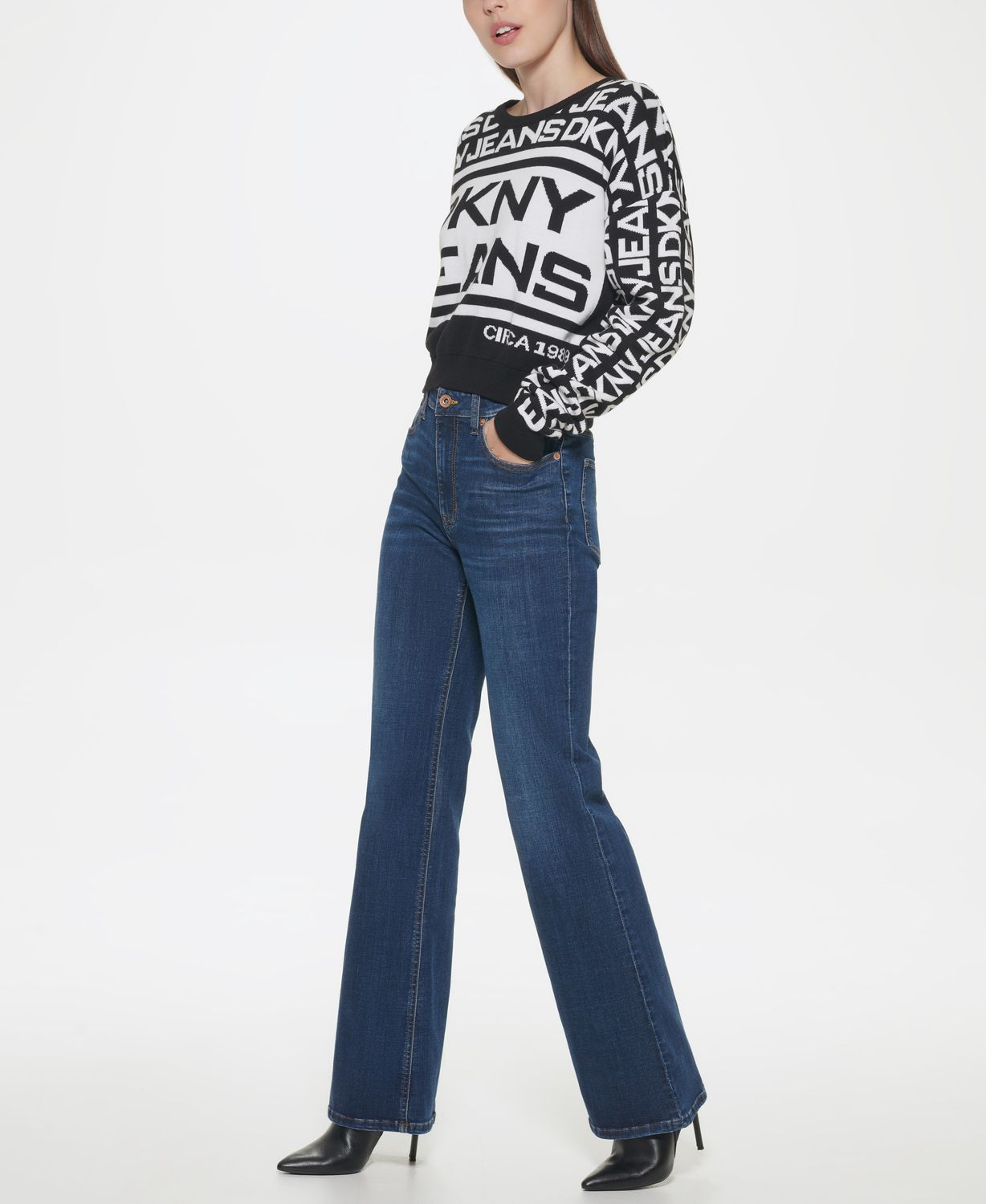 

Свитшот женский DKNY E14SAKA3 черный M, E14SAKA3