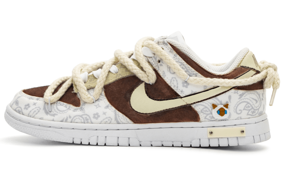 

Кеды унисекс Nike Dunk Low ESS белые 40.5 EU, Белый, Dunk Low ESS