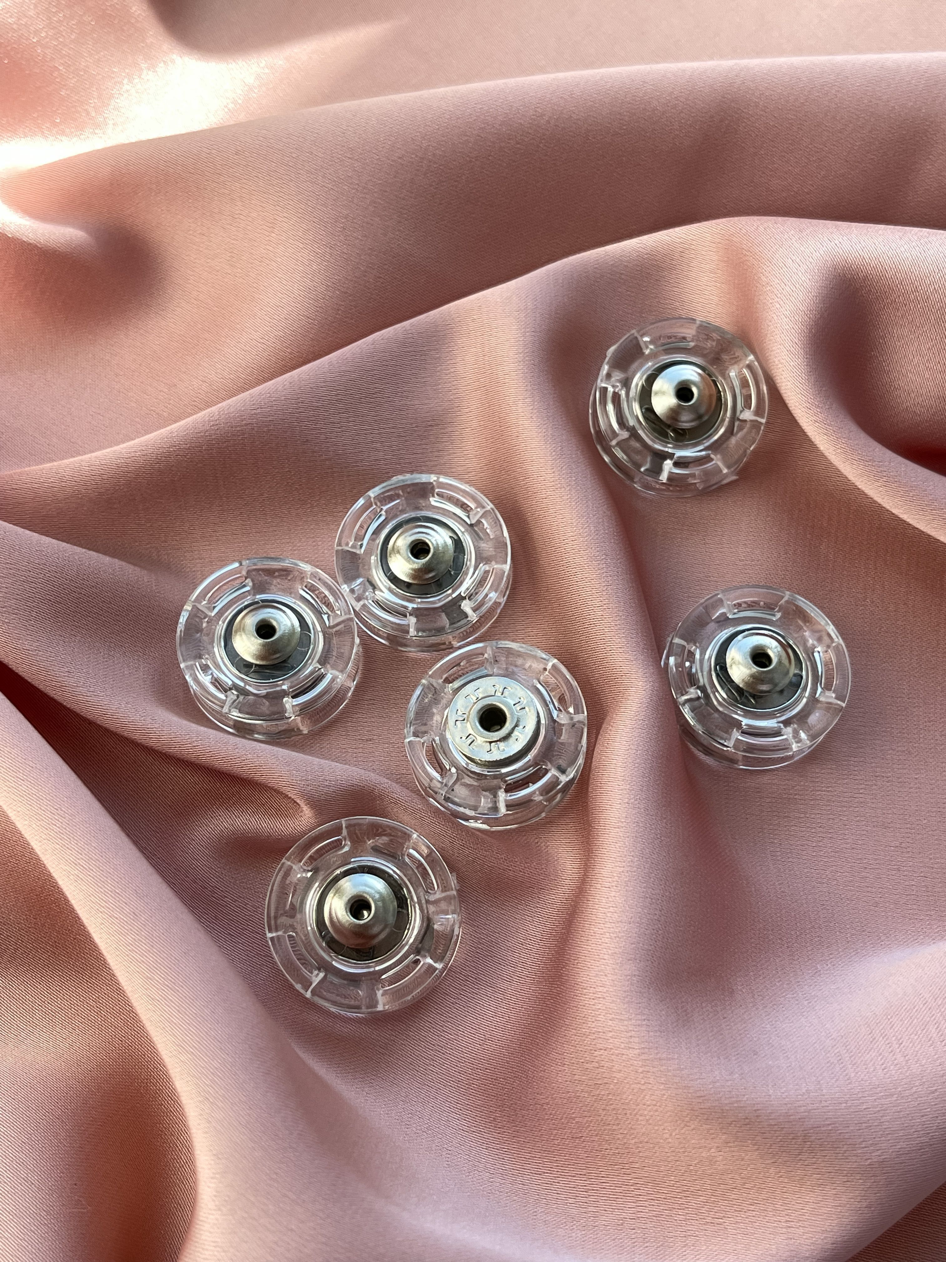 Кнопки Bouton пришивные для одежды 18 мм, 6 штук