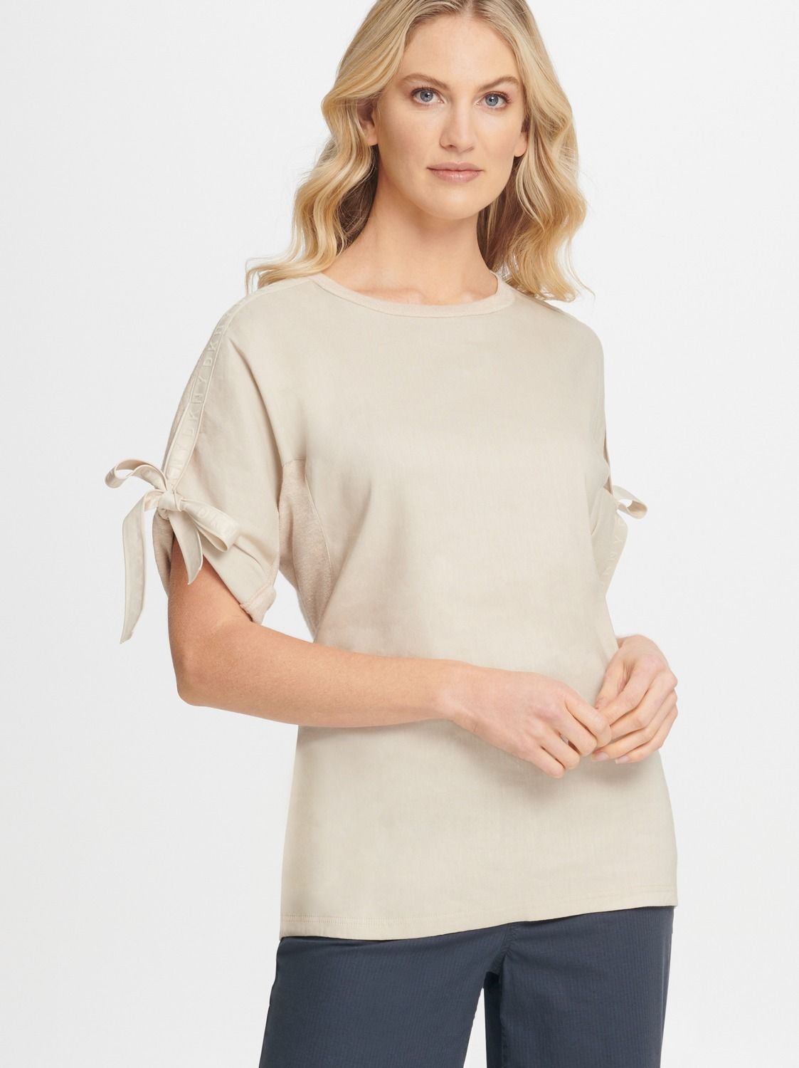 

Блуза женская DKNY P0AACENV бежевая M, P0AACENV