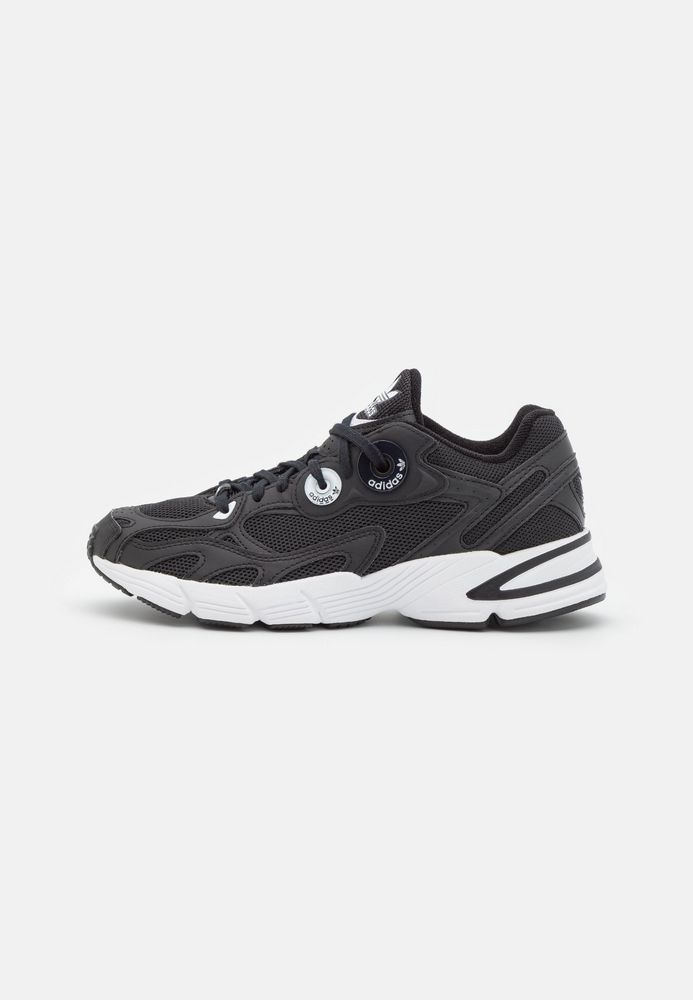 

Кроссовки женские Adidas Originals AD111A2AS черные 39 1/3 EU, Черный, AD111A2AS
