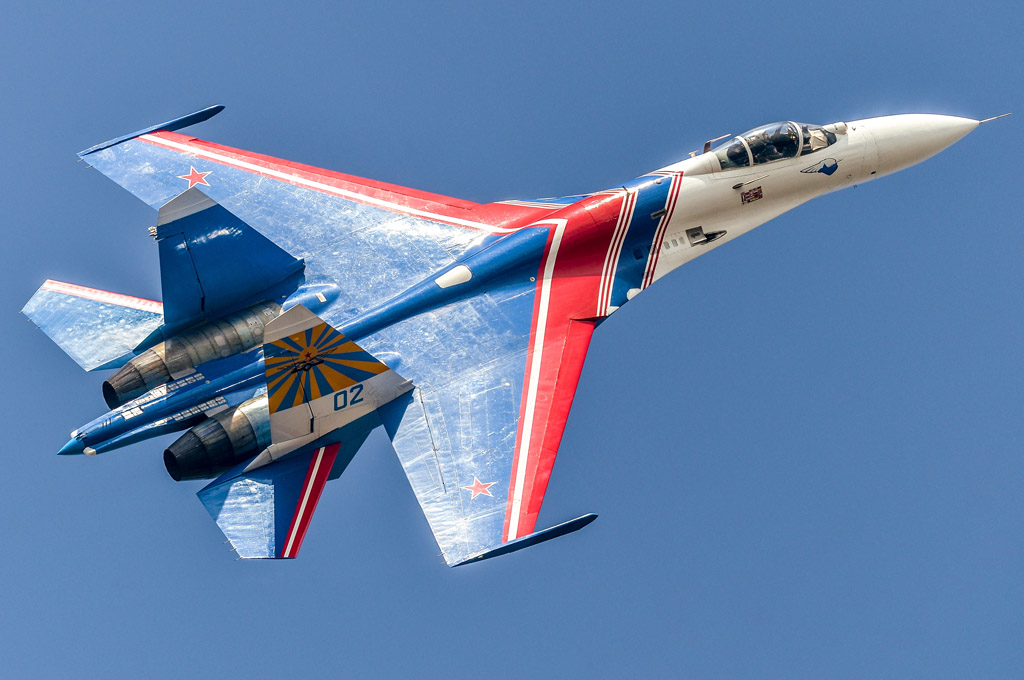 

Сборная модель HobbyBoss 1/48 Суххой-27 Flanker B - Russian Knights 81776
