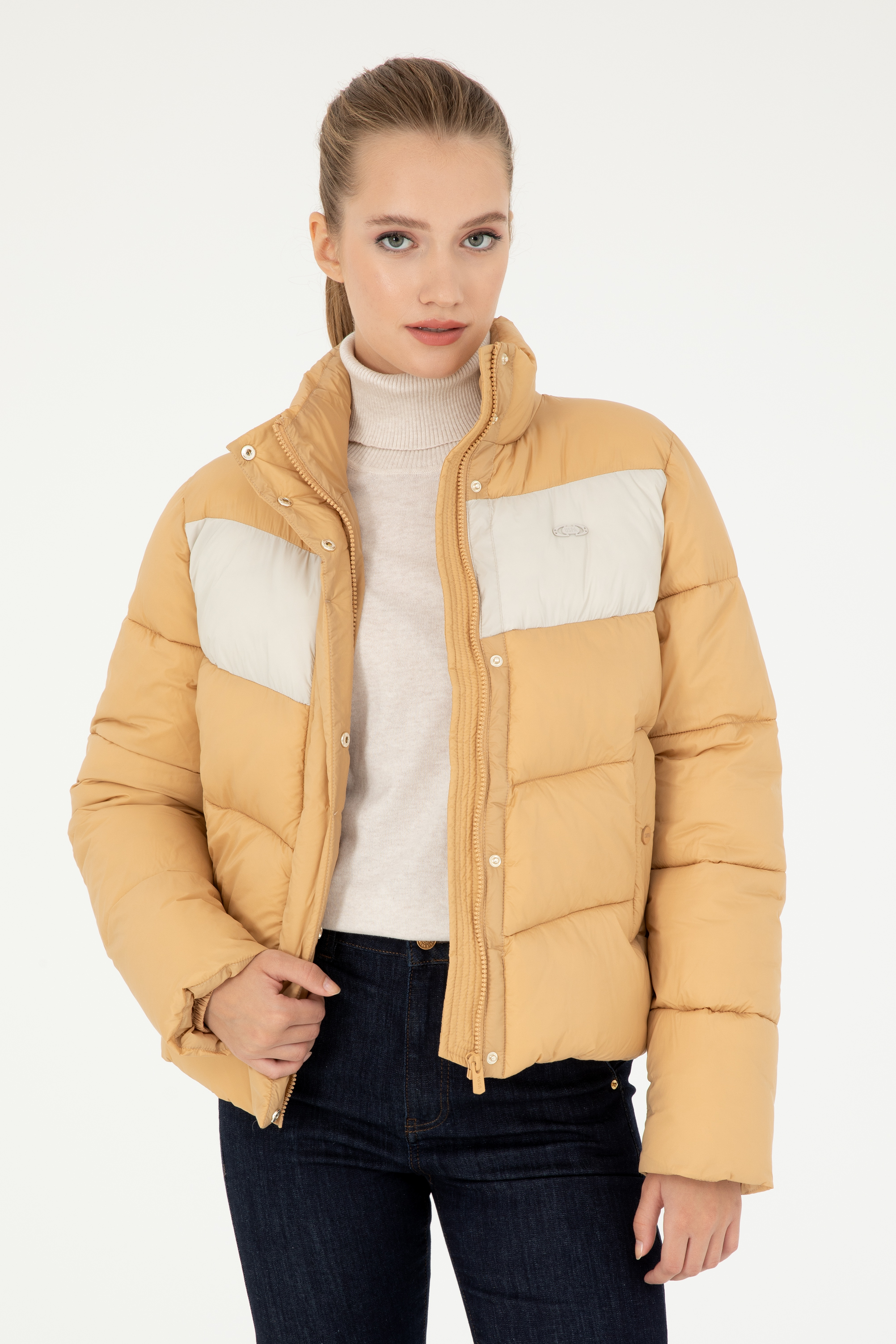 

Куртка женская U.S. POLO Assn. G082SZ0MS0LUNA-E бежевая 36 EU, Бежевый, G082SZ0MS0LUNA-E