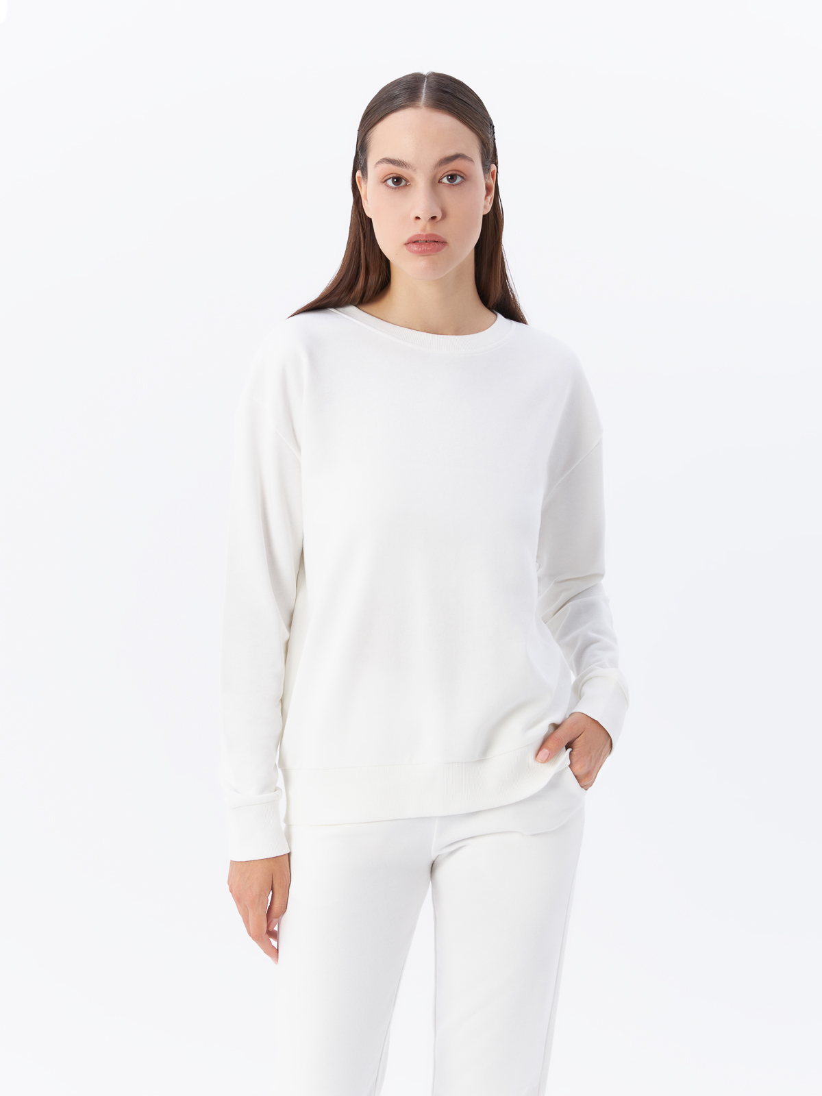 

Свитшот женский Saroar SMM-0037 Snow white, XL, Белый, SMM-0037