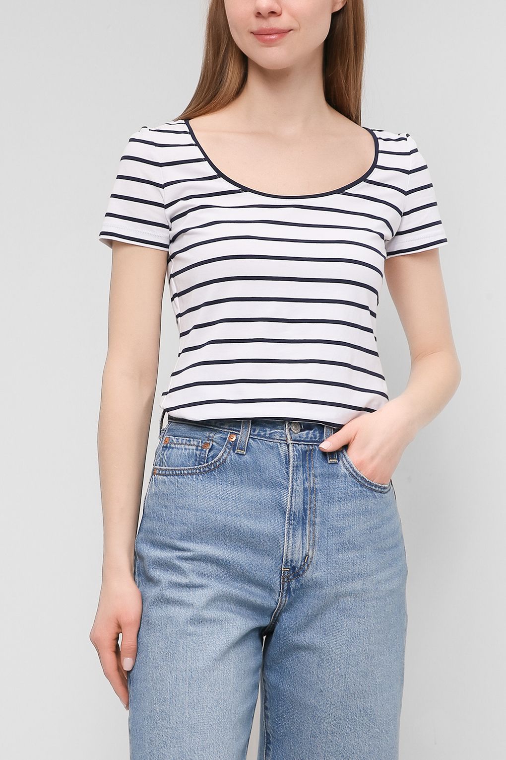 

Футболка женская Esprit Casual 992EE1K324 белая M, 992EE1K324