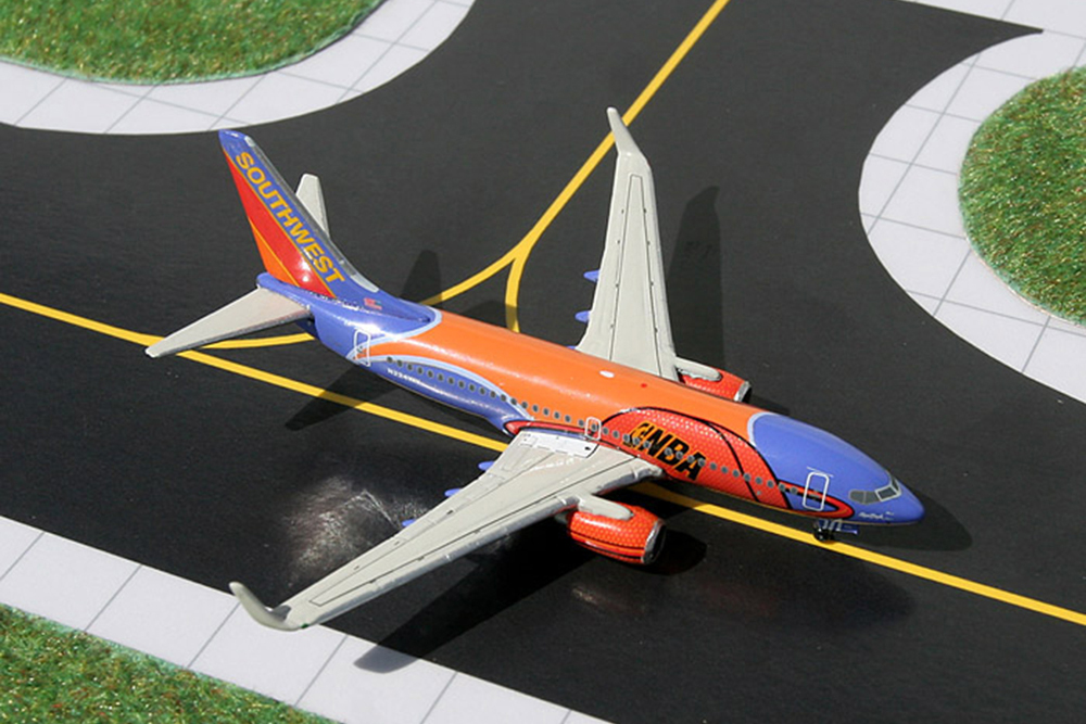 

Boeing b 737-7H4WL southwest airlines N224WN "nba - slam dunk one" (длина 8,40 см), Разноцветный