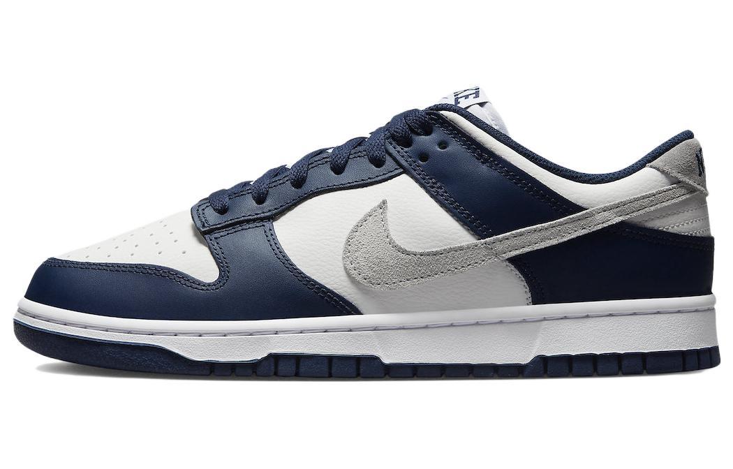 

Кеды унисекс Nike Dunk Low Midnight Navy синие 45 EU, Синий, Dunk Low Midnight Navy