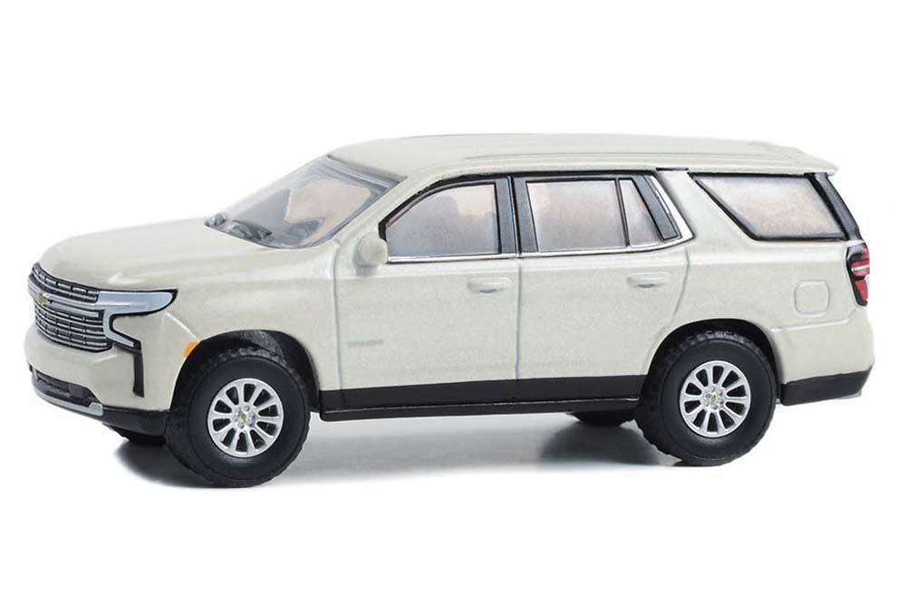 

Модель коллекционная GREENLIGHT Chevrolet tahoe premier 4X4 2023 iridescent pearl tricoat, Белый