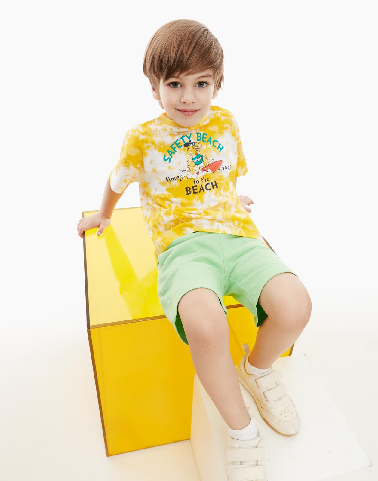 Желтая футболка oversize с принтом Safety beach для мальчика Gloria Jeans 3-4г/104
