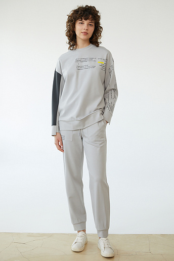 

Спортивные брюки женские M.REASON 4.8690.T1147.7 A21 серые 50 RU, 4.8690.T1147.7 A21