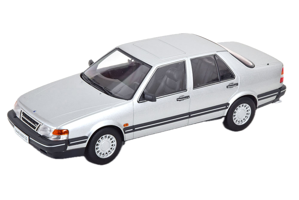 Модель коллекционная TRIPLE 9 Saab 9000 cd 1990 silver