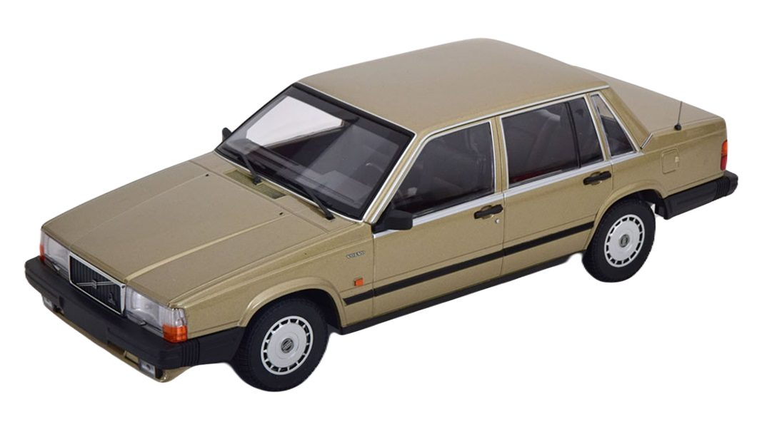 Модель коллекционная MINICHAMPS Volvo 740 gl saloon 1986 golden