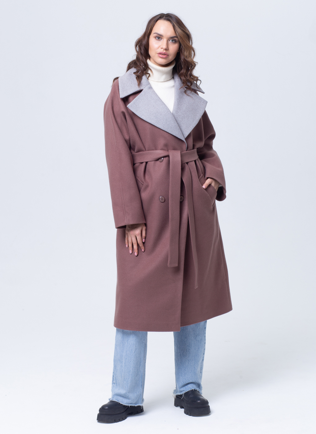 Пальто женское Crosario 66621 коричневое 52 RU