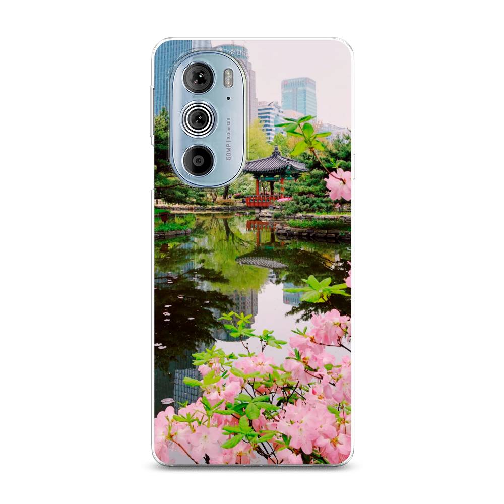 

Чехол на Motorola Edge 30 Pro "Сакура возле озера", Зеленый;розовый;голубой, 243350-2
