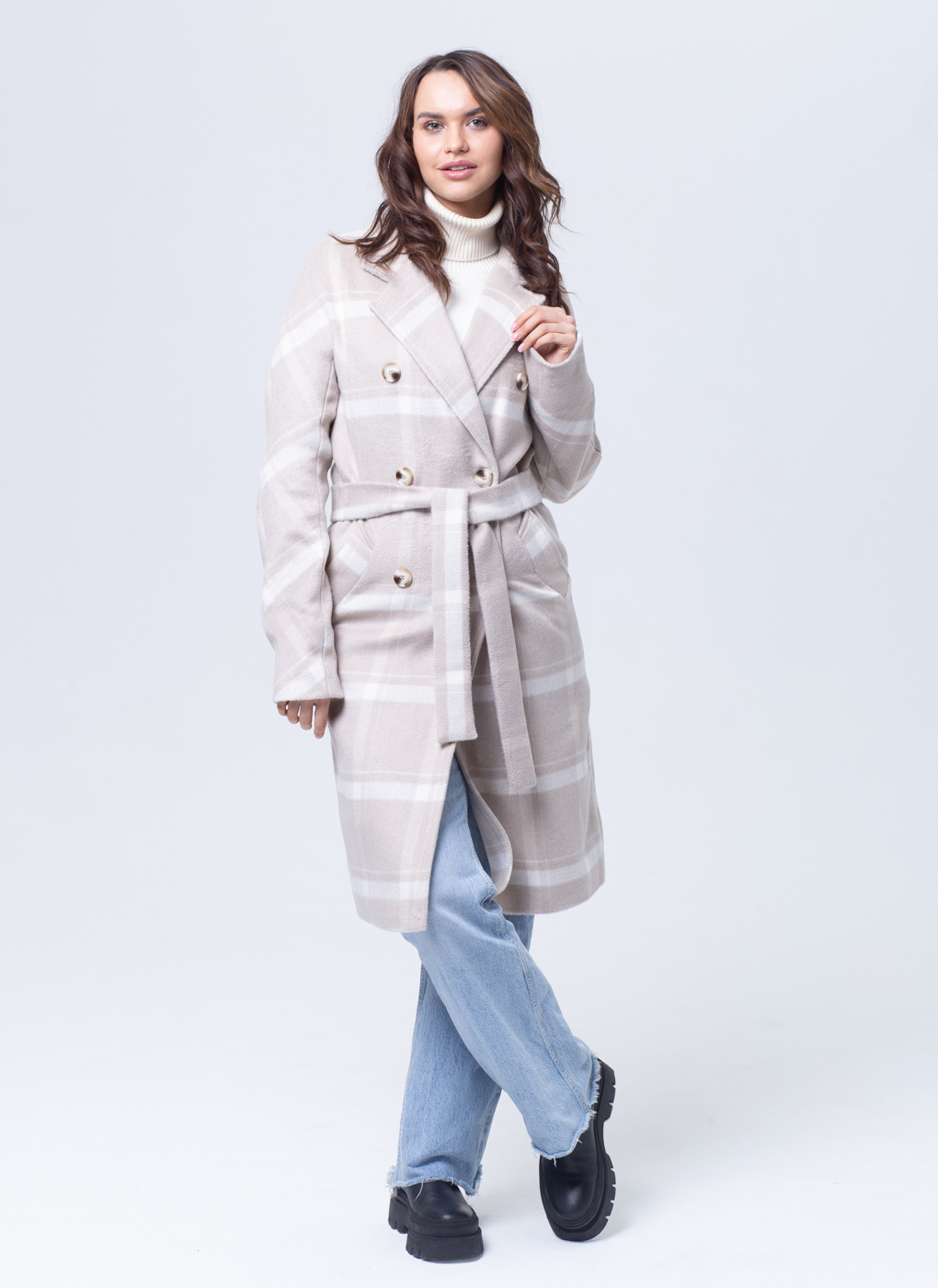 Пальто женское Каляев 65867 бежевое 48 RU