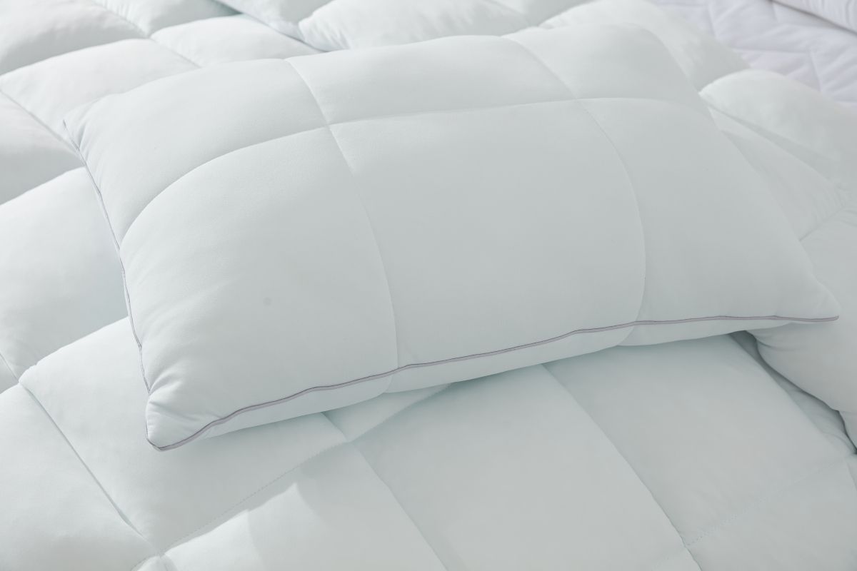 

Подушка мягкая гипоаллергенная Arya 50x70 Ultra Soft, Белый, низная цен. Категория