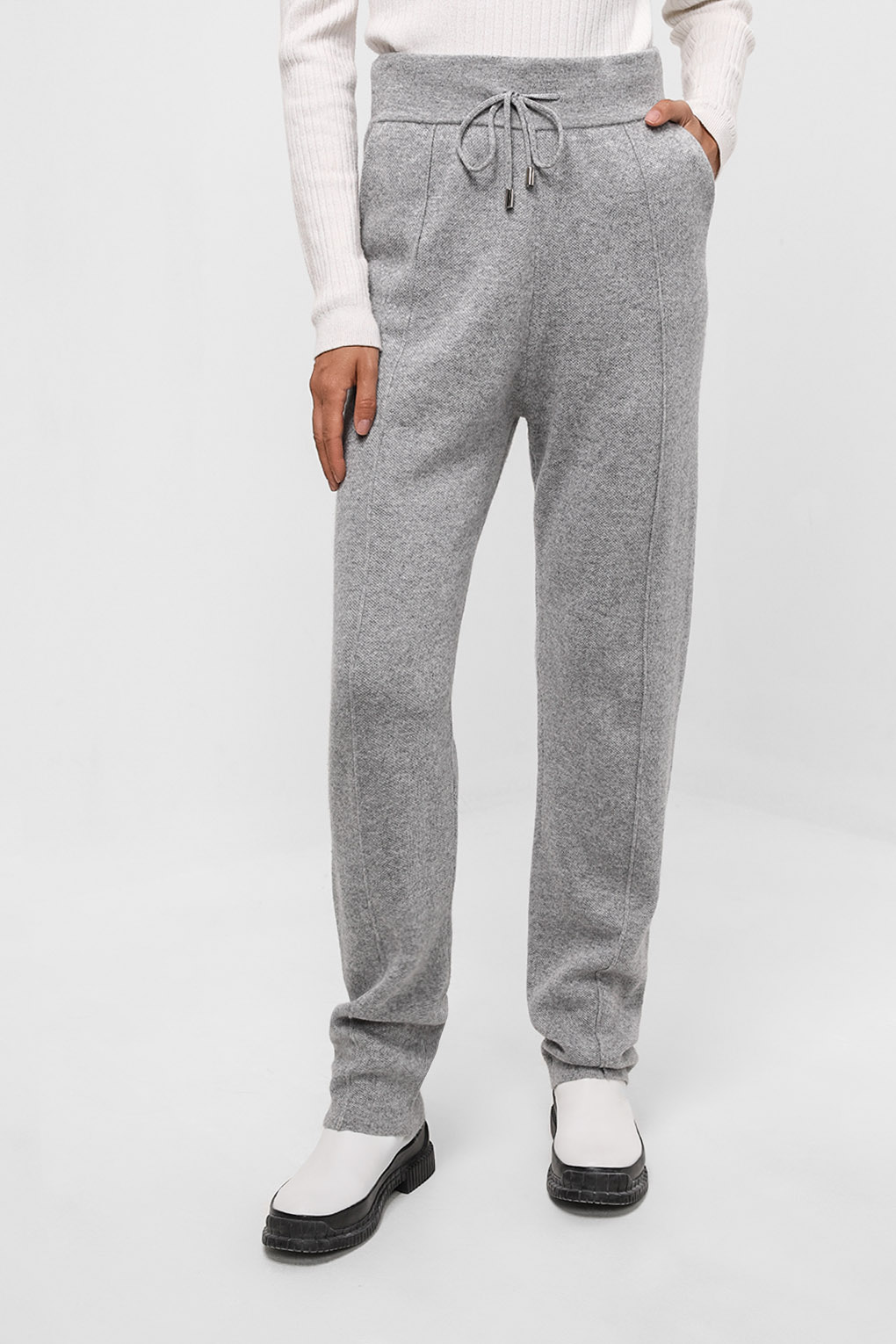 

Брюки женские PAOLA RAY PR220-15040-01 серые L, Серый, PR220-15040-01