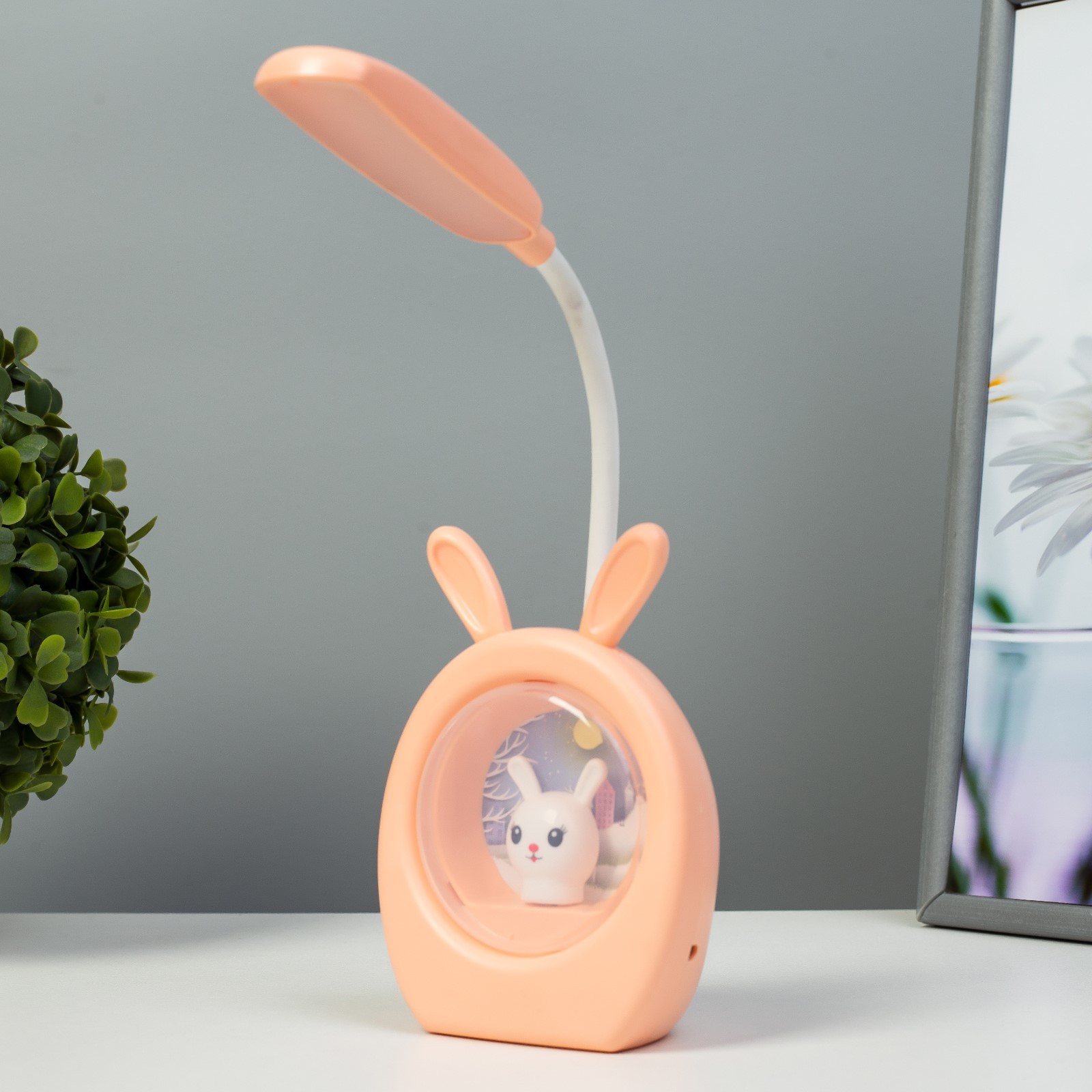 

Настольная лампа "Зайка" LED 3Вт USB персиковый 9,5х6х31 см