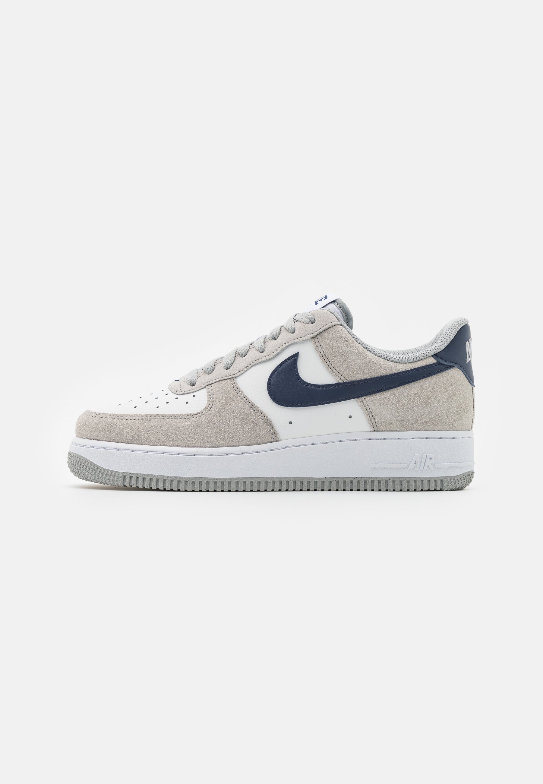 

Кеды женские Nike Sportswear Air Force 1'07 Unisex серые 37.5 EU (доставка из-за рубежа), Серый, Air Force 1'07 Unisex